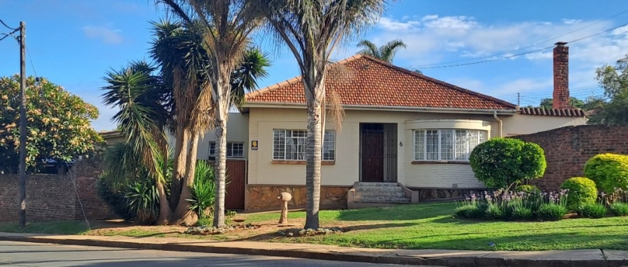 4 Bedroom Property for Sale in Van Riebeeck Hoogte Eastern Cape